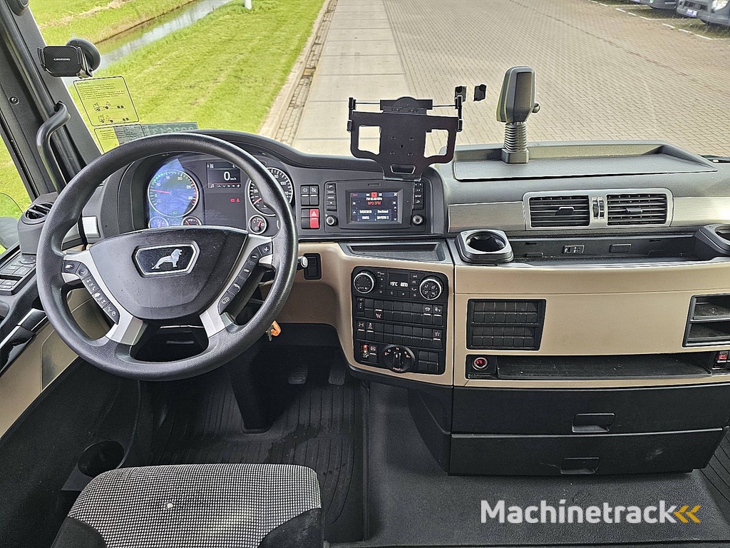 M.A.N. 18.460 TGX xxl mega ret. 1210l