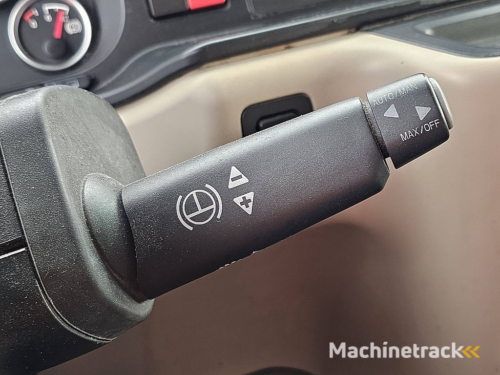 M.A.N. 18.460 TGX xxl mega ret. 1210l