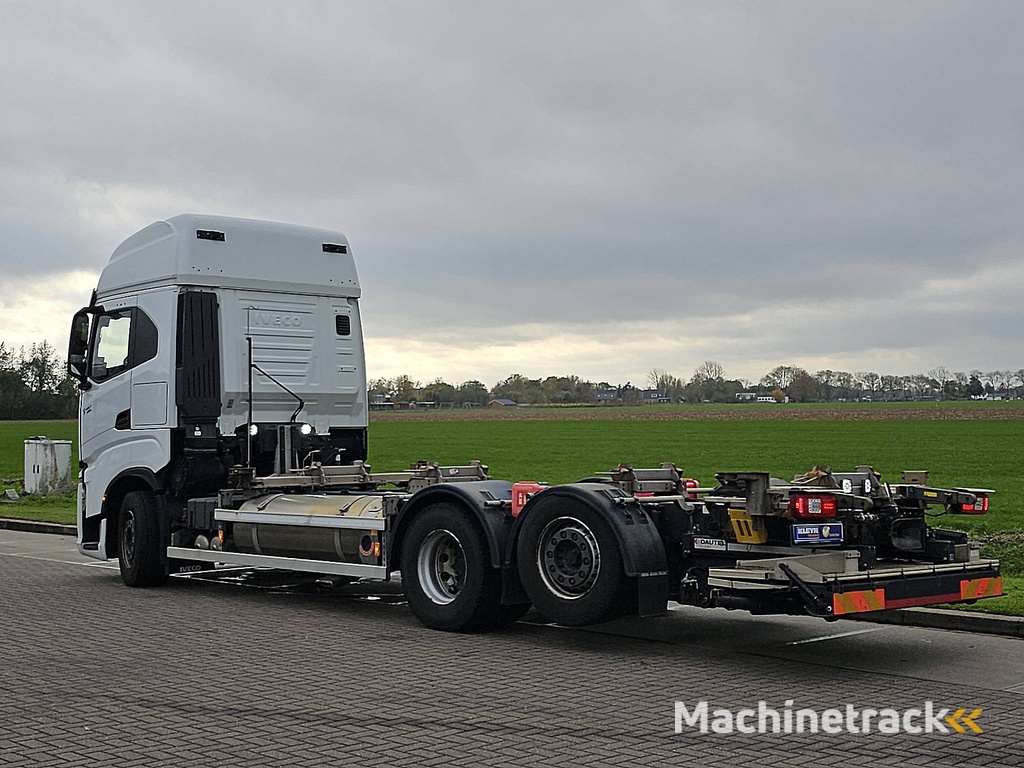 IVECO S-WAY AS440S46 6x2*4 lng gas