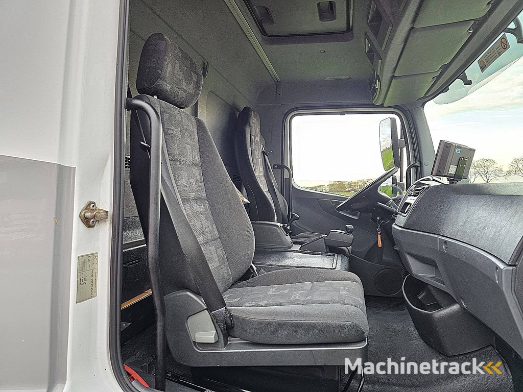 MERCEDES-BENZ ATEGO 818