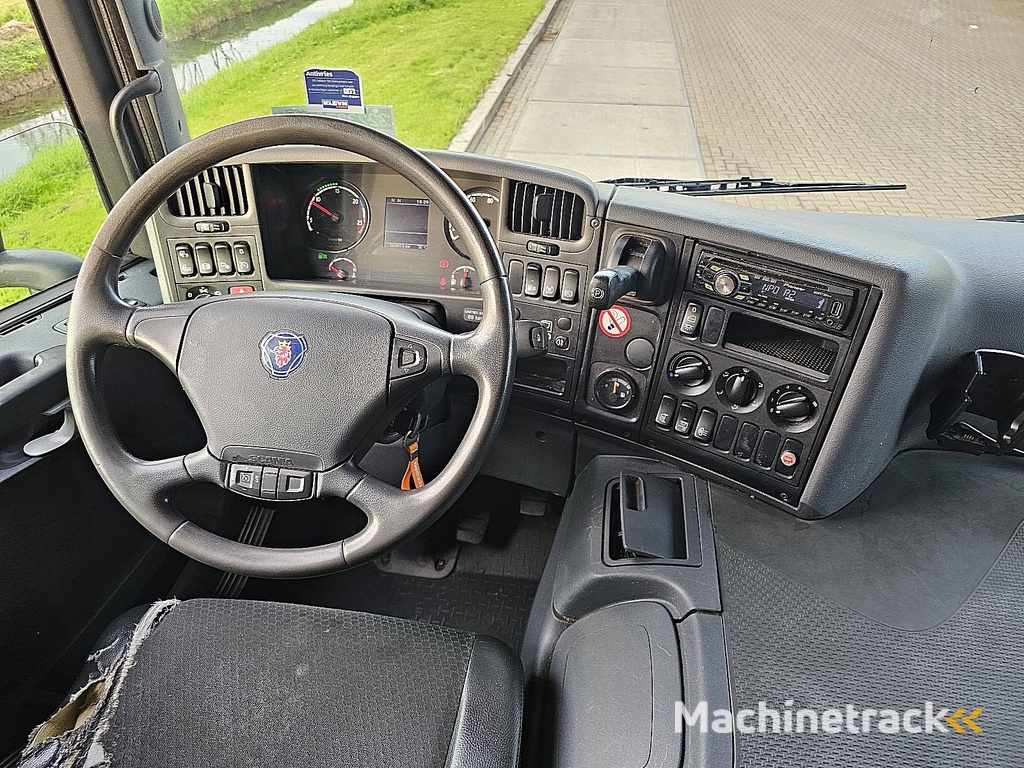 SCANIA P230
