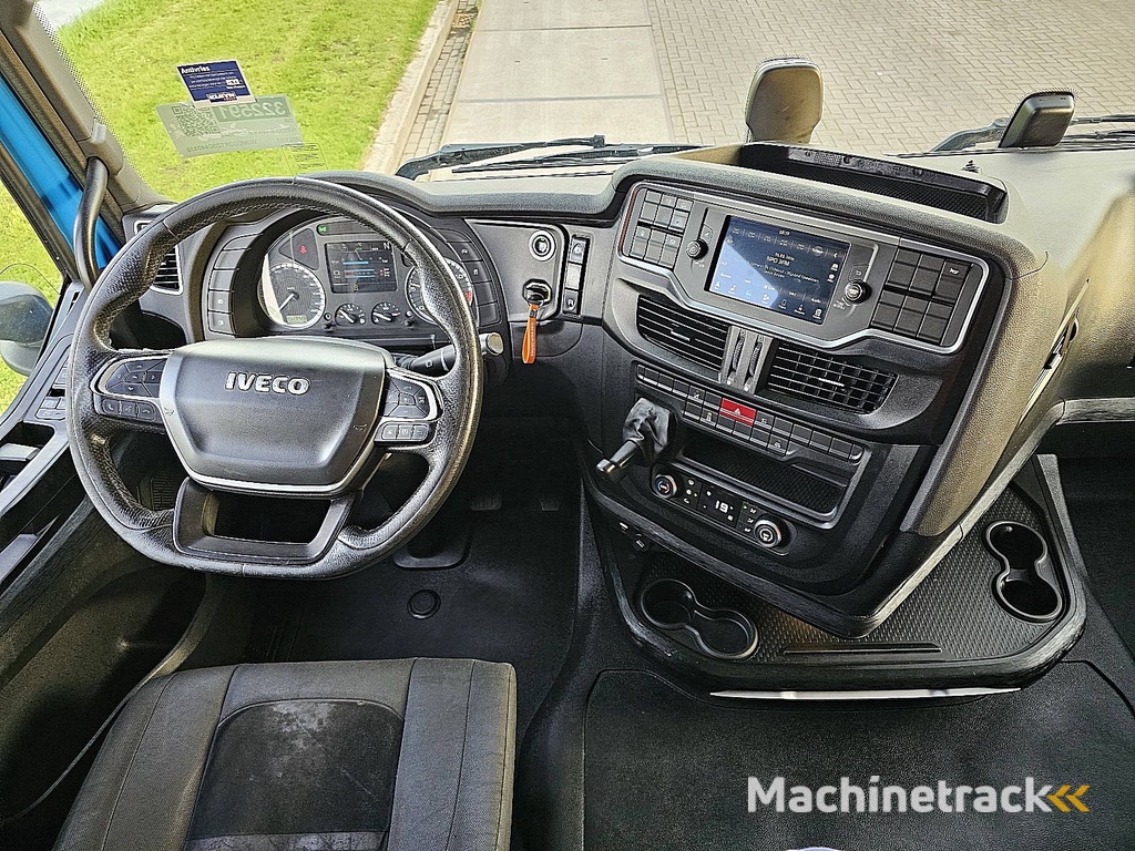 IVECO S-WAY AS260S46 lng