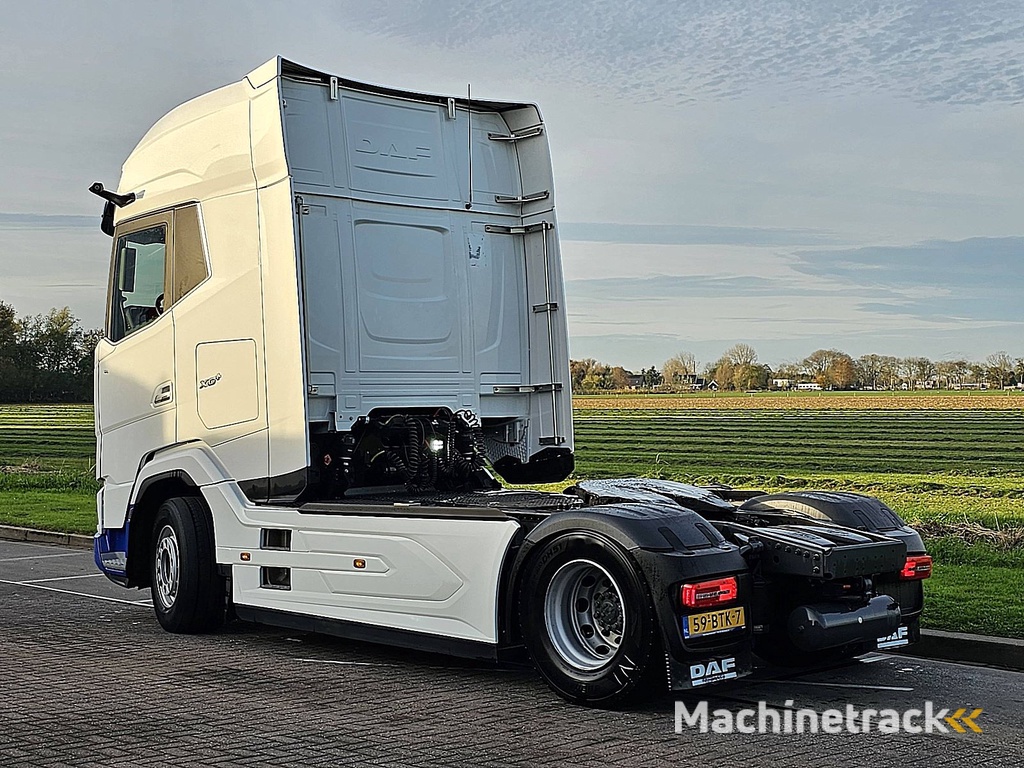 DAF XG+ 480 xg+ 2x tank skirts