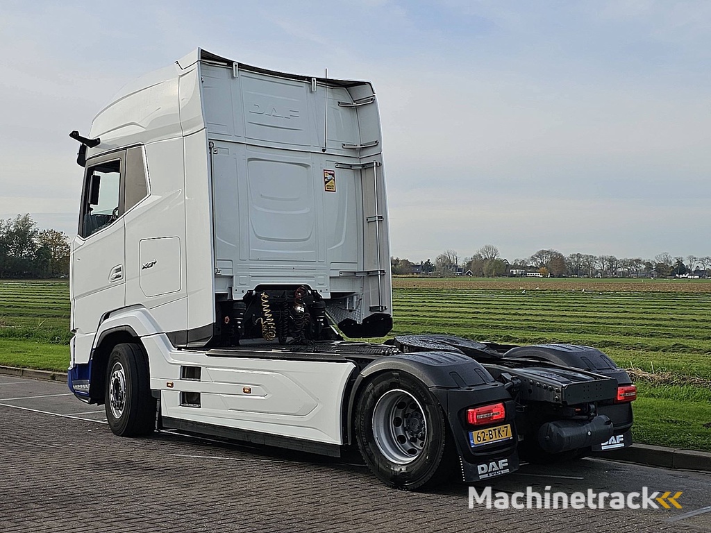 DAF XG+ 480 xg+ 2x tank skirts