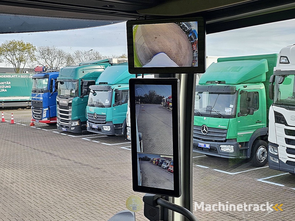 DAF XG+ 480 xg+ 2x tank skirts