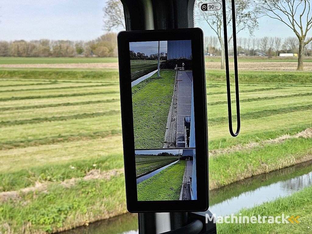 DAF XG+ 480 xg+ 2x tank skirts