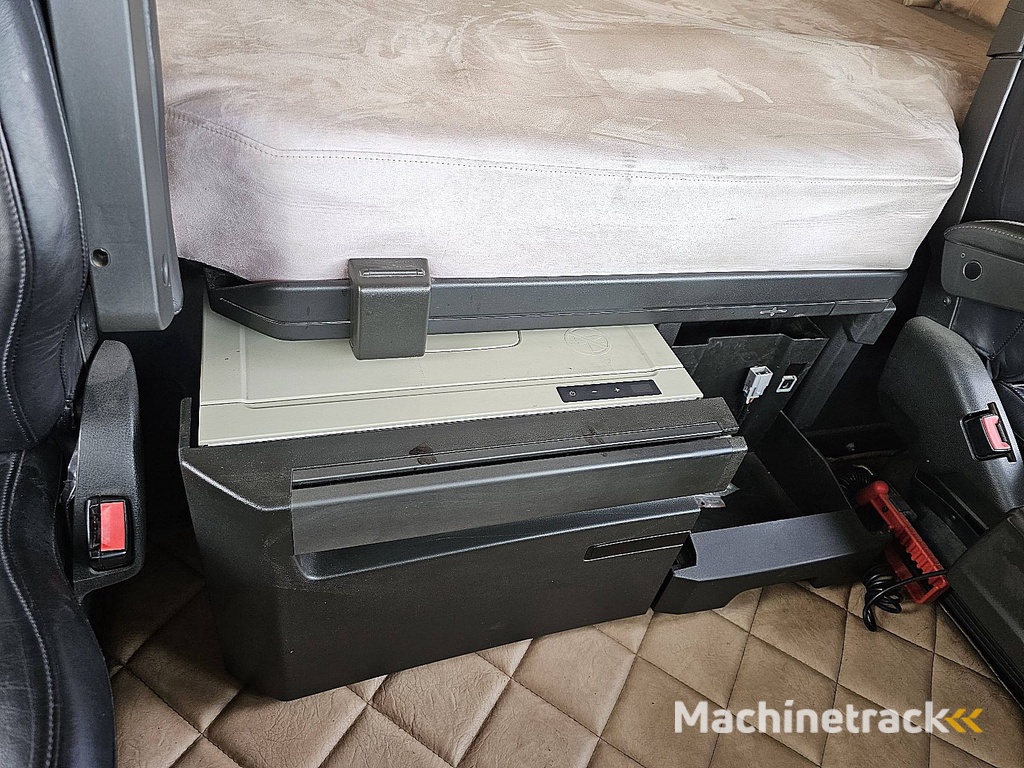 VOLVO FH 540 6x2 steered 440tkm