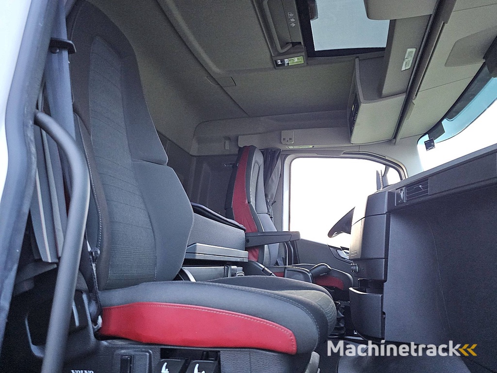 VOLVO FH 500 6x2 steered pto+hydr