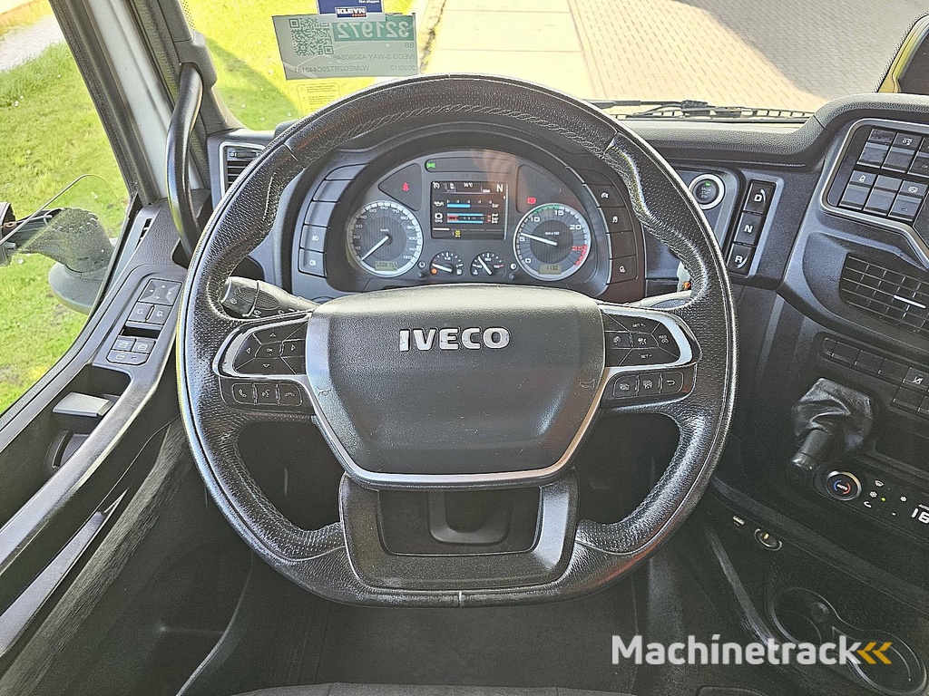IVECO S-WAY AS260S46 6x2*4 lng gas