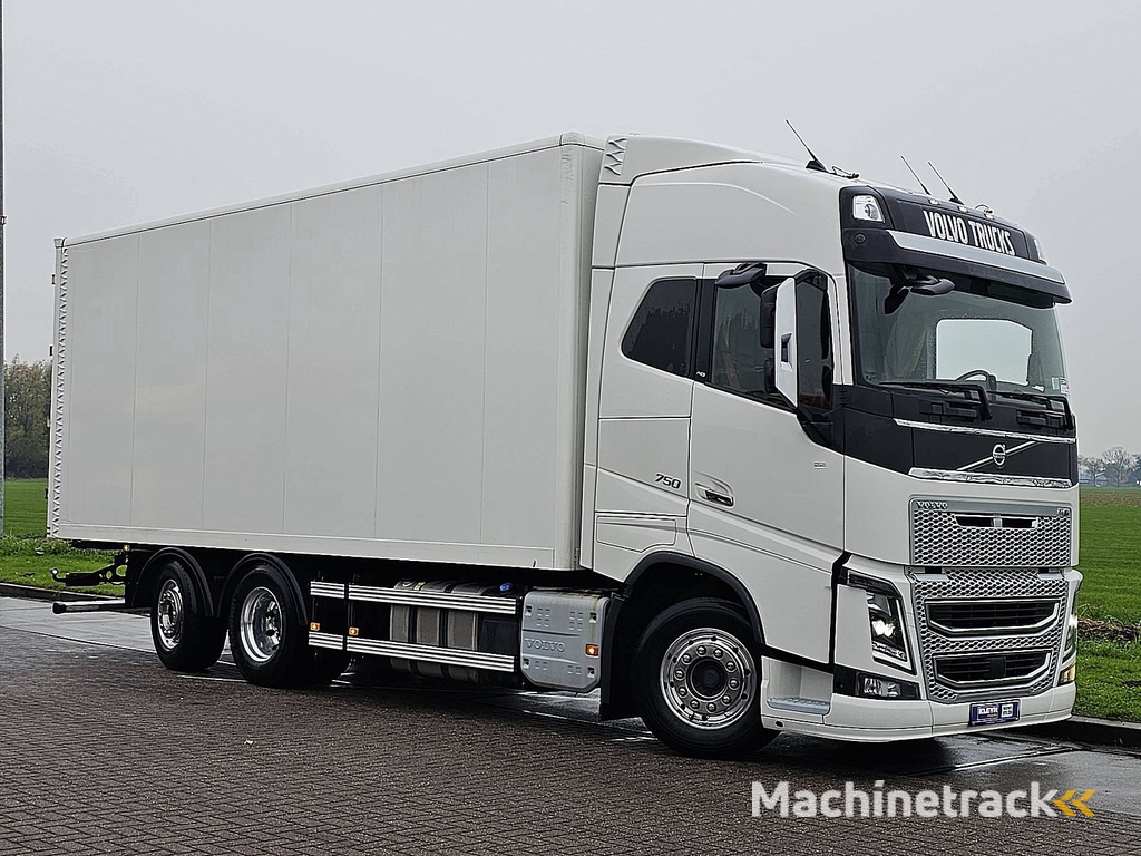 VOLVO FH 16.750 6x2*4 4 seats 154tkm