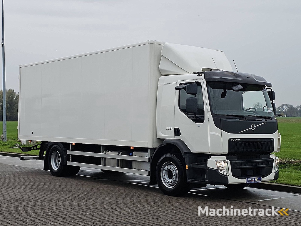 VOLVO FE 320.18 6100 km like new!!