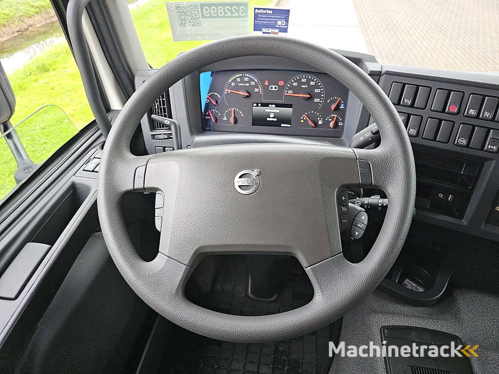 VOLVO FE 320.18 6100 km like new!!