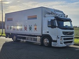 Minituur van VOLVO FM 11.330 3 seats lift 290tkm