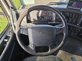Minituur van VOLVO FM 11.330 3 seats lift 290tkm