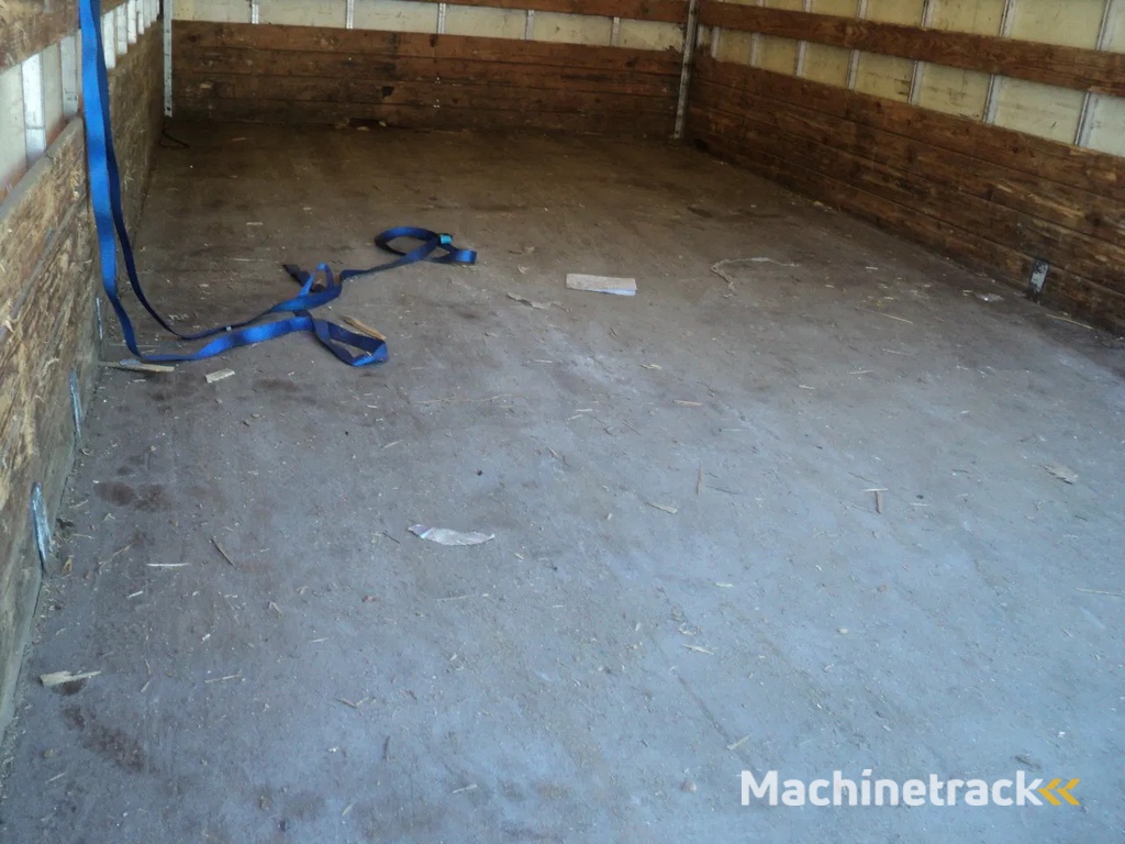 Renault Mascott 130-35 HANDGESCHAKELD