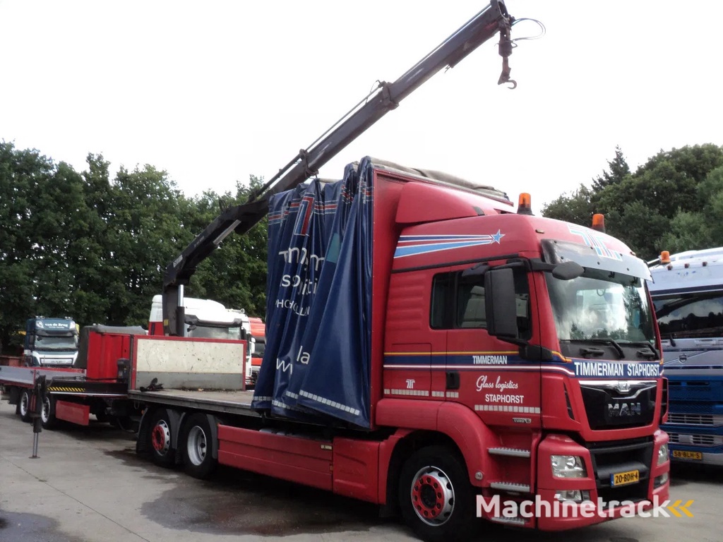 MAN TGS 26.400 met kraan hiab 144 en aanhanger merk krone