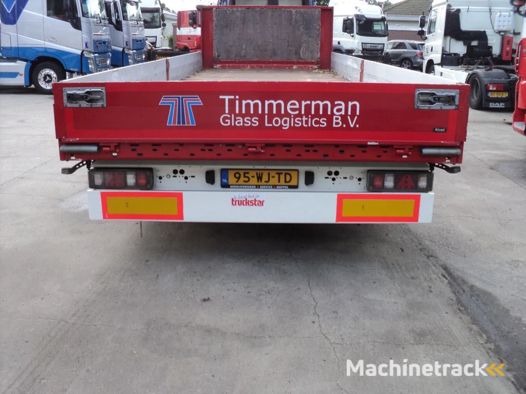 MAN TGS 26.400 met kraan hiab 144 en aanhanger merk krone
