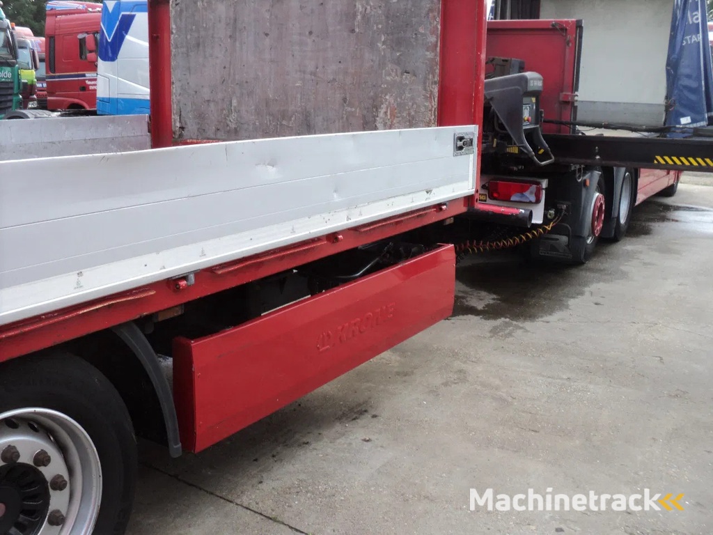 MAN TGS 26.400 met kraan hiab 144 en aanhanger merk krone