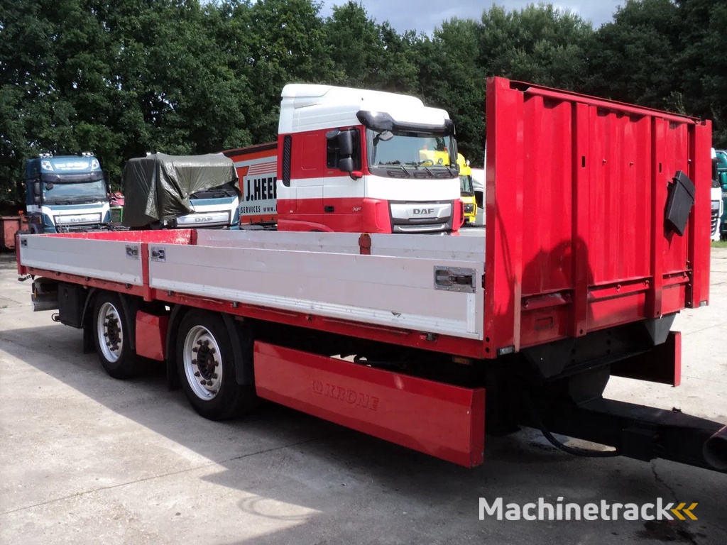 Krone 2 assige open wipkar met borden