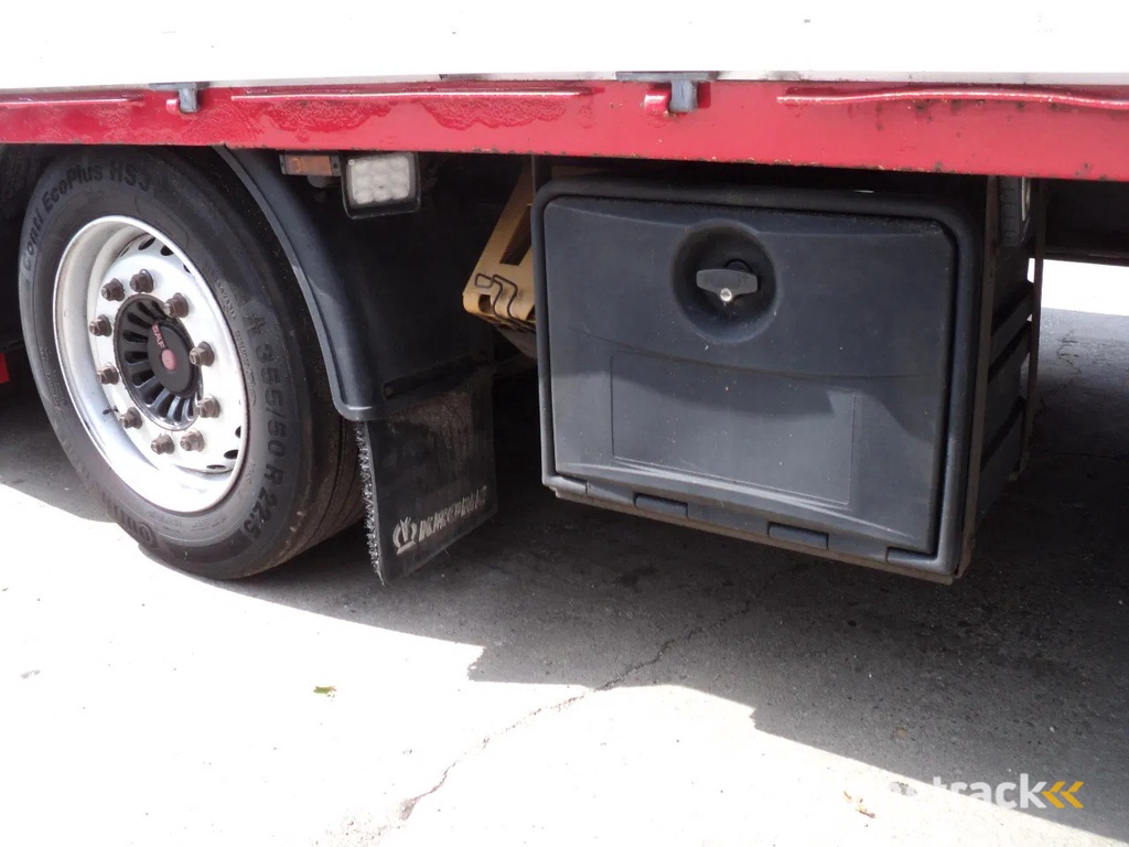 Krone 2 assige open wipkar met borden