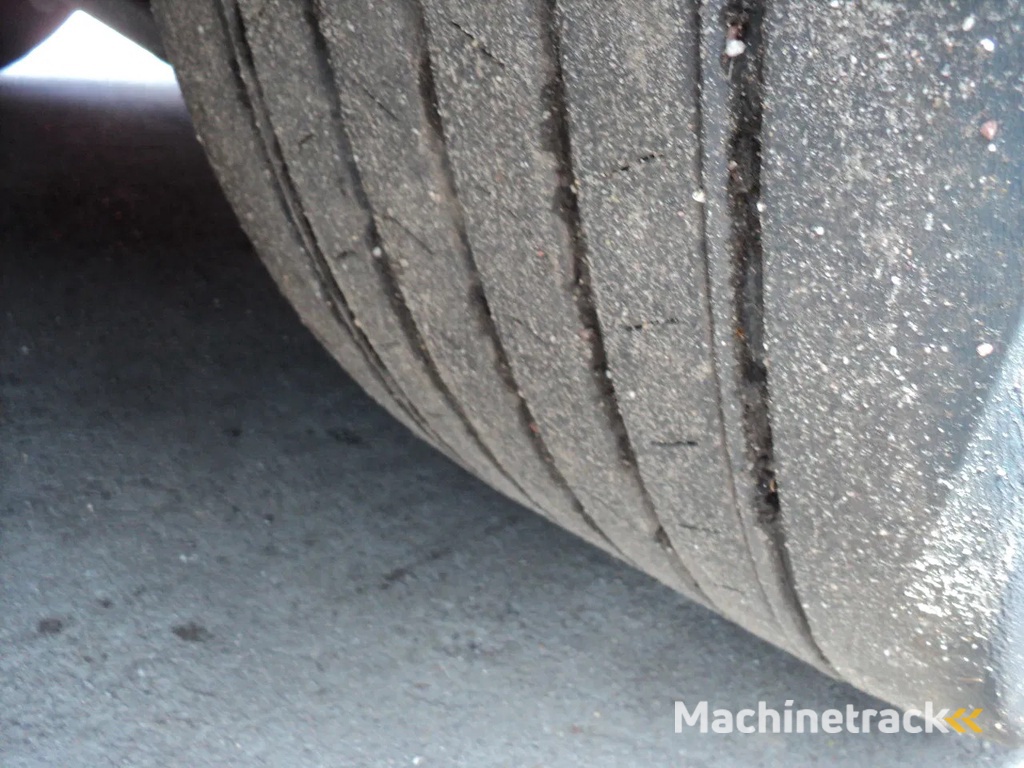 Krone 2 assige open wipkar met borden