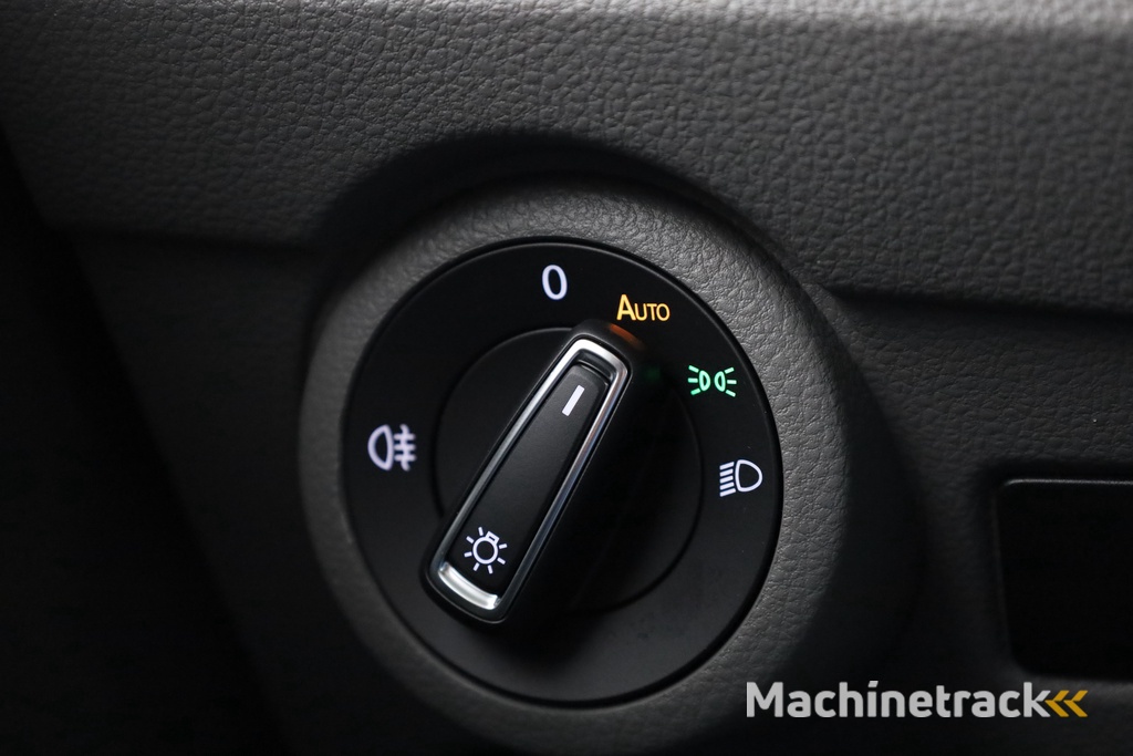 Volkswagen Transporter Caravelle 2.0 TDI 204pk DSG L2H1 | Adapt. Cruise | Navi | 2x Schuifdeur | 20'' LM velgen