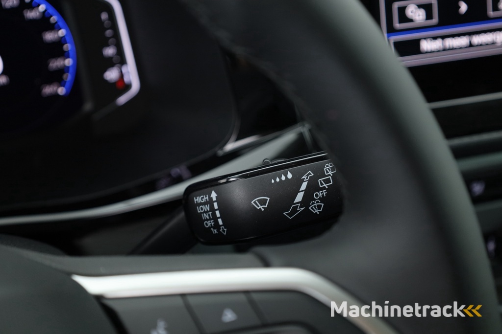 Volkswagen Transporter Caravelle 2.0 TDI 204pk DSG L2H1 | Adapt. Cruise | Navi | 2x Schuifdeur | 20'' LM velgen