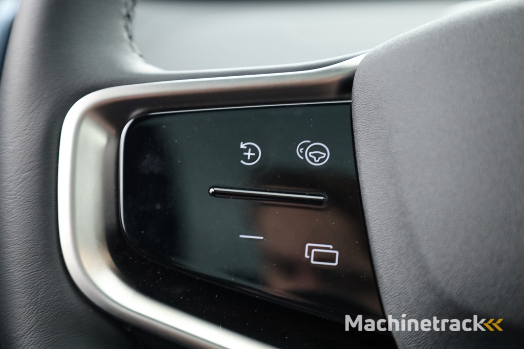 Volvo EX30 Single Motor Extended Range Ultra 69 kWh | Pano | Stoel- Stuurverw. | 360cam | Pilot Assist | Harman Kardon