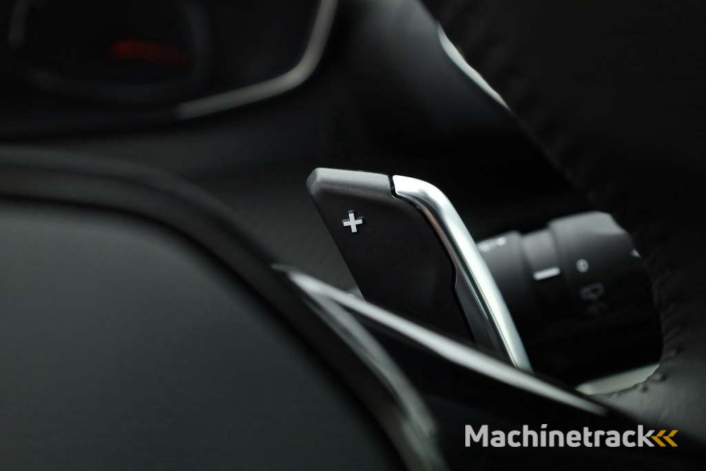 Peugeot 208 1.2 PureTech Allure Pack | Cruise | PDC A | CarPlay | Bluetooth