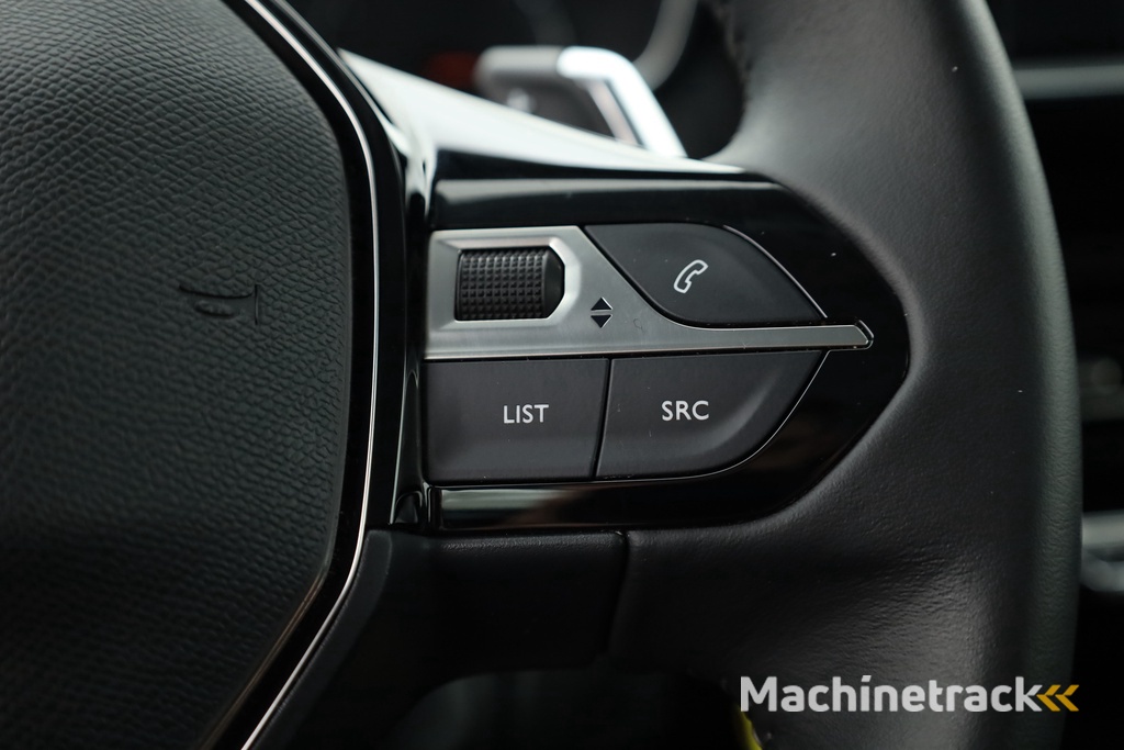 Peugeot 208 1.2 PureTech Allure Pack | Cruise | PDC A | CarPlay | Bluetooth