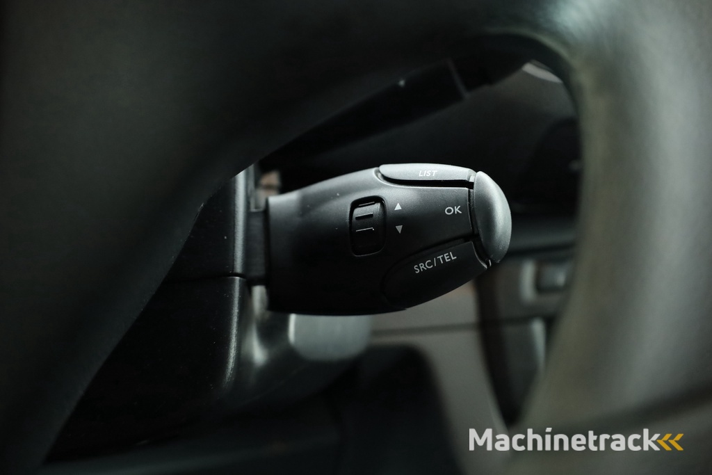 Fiat Scudo 1.5 MultiJet L3H1 | Side Bars | 3 pers. | Cruise | Bluetooth | DAB |