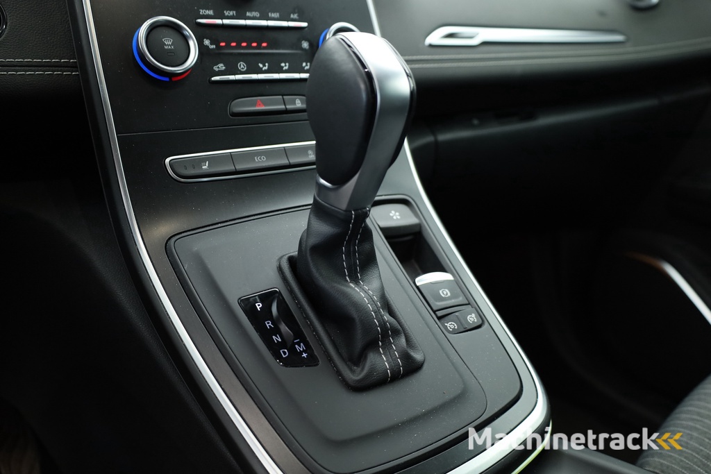 Renault Scénic 1.3 TCe Intens | Navi | Massage | Stoelver. | Camera | Dodehoek. | PDC V+A