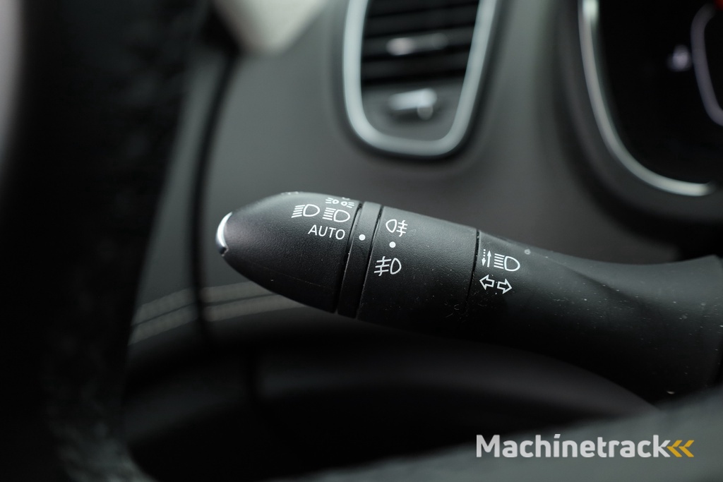 Renault Scénic 1.3 TCe Intens | Navi | Massage | Stoelver. | Camera | Dodehoek. | PDC V+A