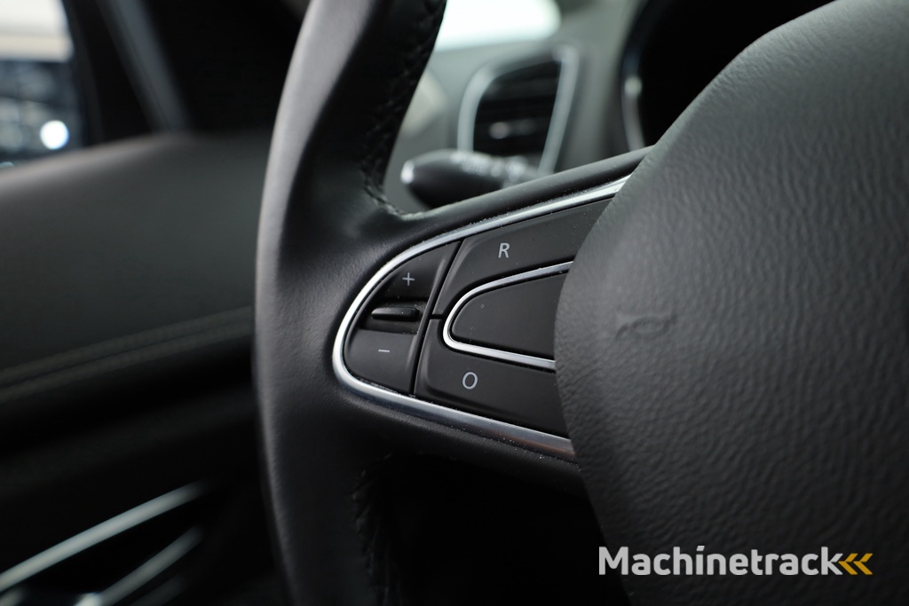 Renault Scénic 1.3 TCe Intens | Navi | Massage | Stoelver. | Camera | Dodehoek. | PDC V+A