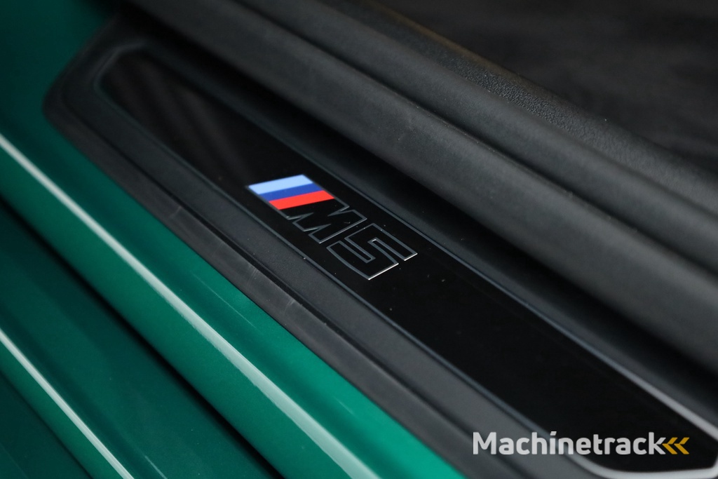 BMW 5-serie M5 727pk | Ultimate Pack | Keramisch | Carbon | Driving Assistant Pro. | B&W