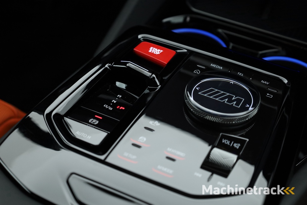 BMW 5-serie M5 727pk | Ultimate Pack | Keramisch | Carbon | Driving Assistant Pro. | B&W