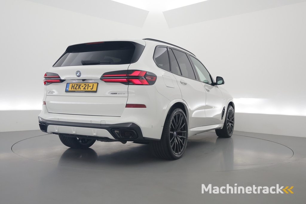 BMW X5 xDrive50e M Sport | HUD | Harman Kardon | 22'' | 360cam | Luchtvering | Iconic Glow | Shadow line