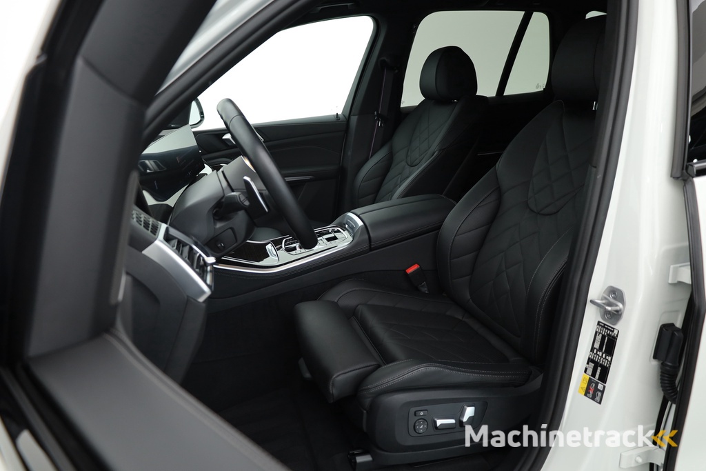 BMW X5 xDrive50e M Sport | HUD | Harman Kardon | 22'' | 360cam | Luchtvering | Iconic Glow | Shadow line