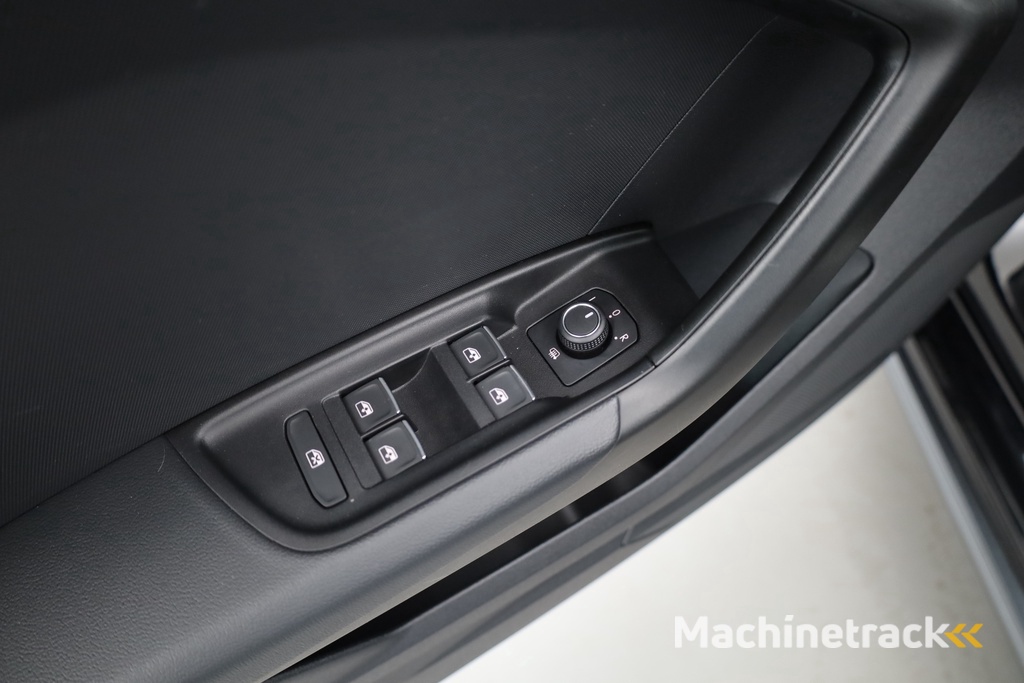 Audi A1 Sportback 30 TFSI Advanced Edition | Apple Carplay & Android Auto | Cruise | All Season | 17"