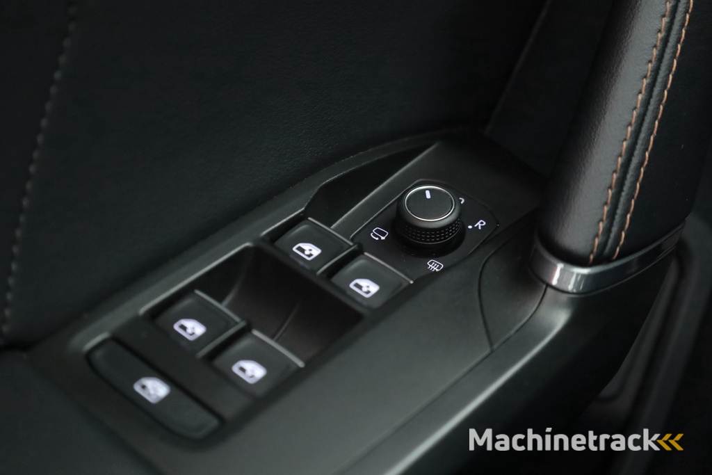 CUPRA Leon Sportstourer 1.4 e-Hybrid | Pano | Adapt. Cruise | Camera | Keyless | Memory seat | Apple CarPlay