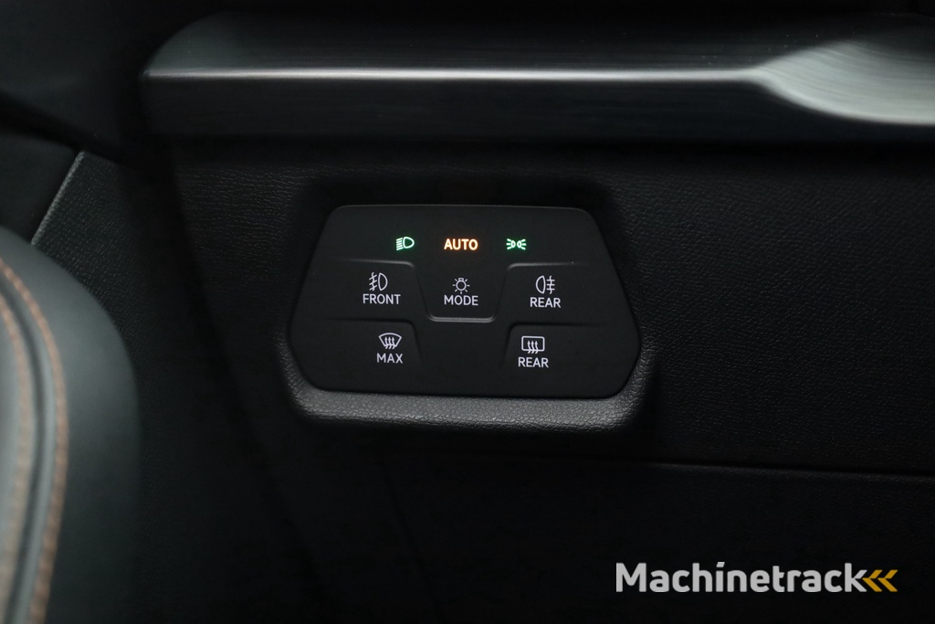 CUPRA Leon Sportstourer 1.4 e-Hybrid | Pano | Adapt. Cruise | Camera | Keyless | Memory seat | Apple CarPlay