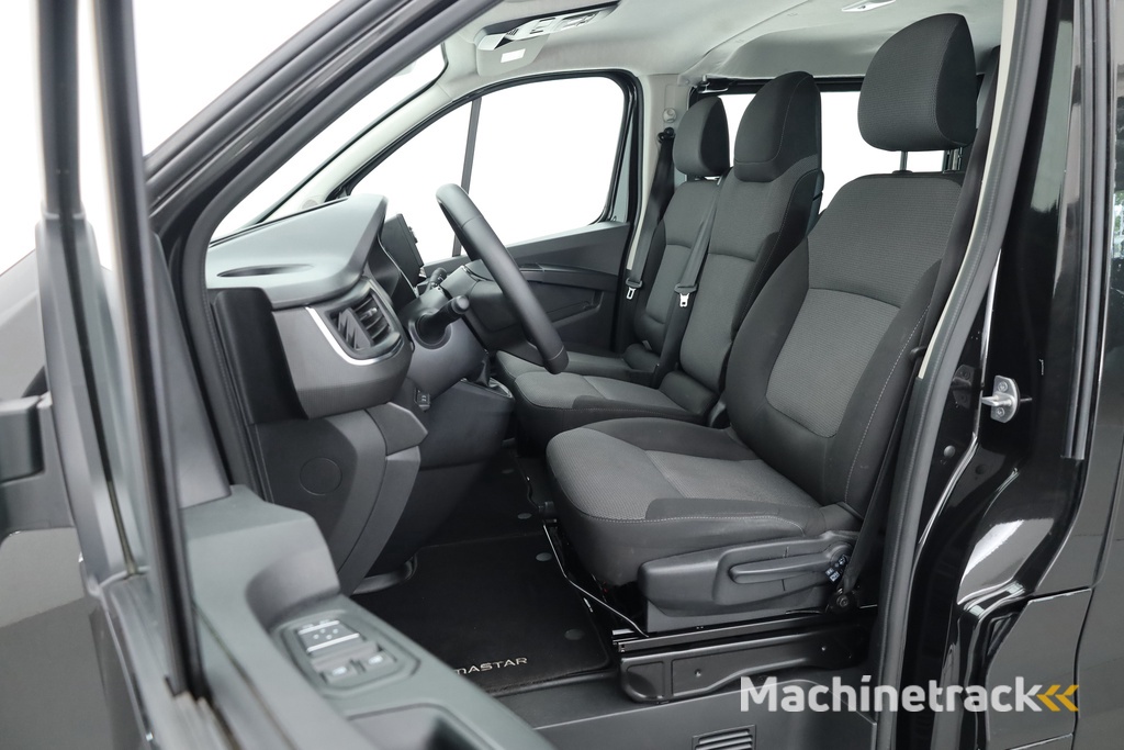 Nissan Primastar 2.0 dCi L2H1 Acenta | Dubb.Cab | 6 pers. | Cruise | Trekhaak | Airco |