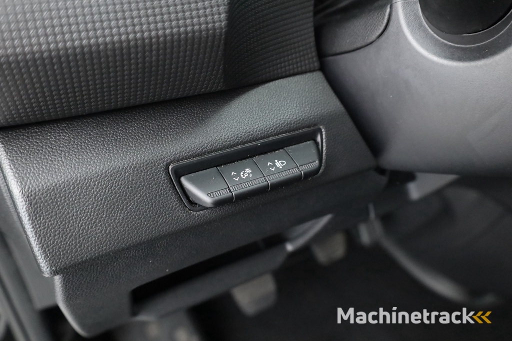 Nissan Primastar 2.0 dCi L2H1 Acenta | Dubb.Cab | 6 pers. | Cruise | Trekhaak | Airco |