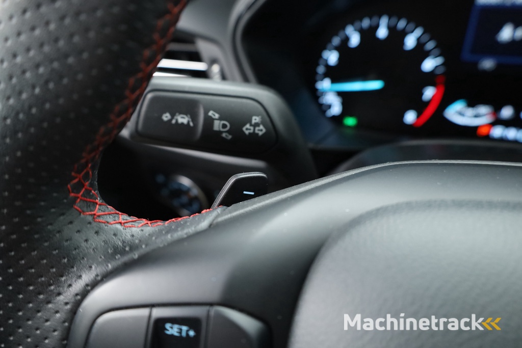 Ford Focus Wagon 1.0 EcoBoost ST Line | Navi | CarPlay | Stoel-stuurverw. | Camera | 17''