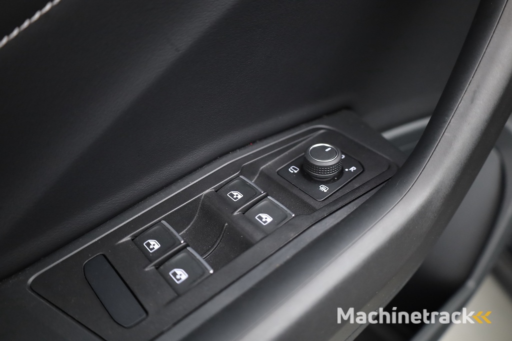 Volkswagen T-Roc Cabrio 1.5 TSI R-Line DSG | Navi | Stoel- Stuurverw. | IQ. Light | Travel Assist | Dodehoekdet.