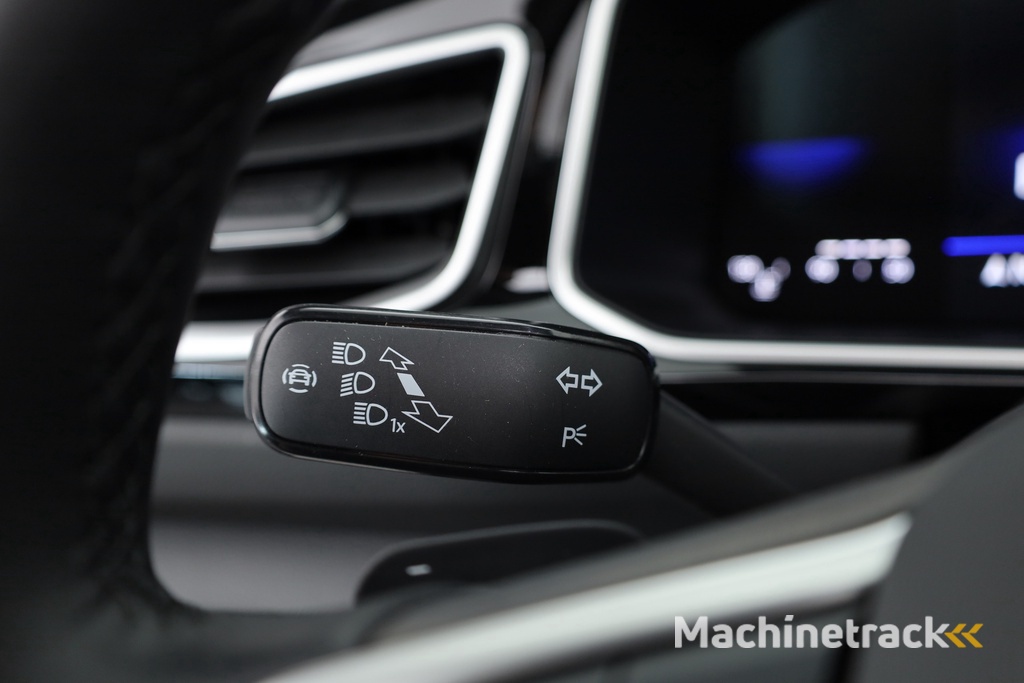 Volkswagen T-Roc Cabrio 1.5 TSI R-Line DSG | Navi | Stoel- Stuurverw. | IQ. Light | Travel Assist | Dodehoekdet.