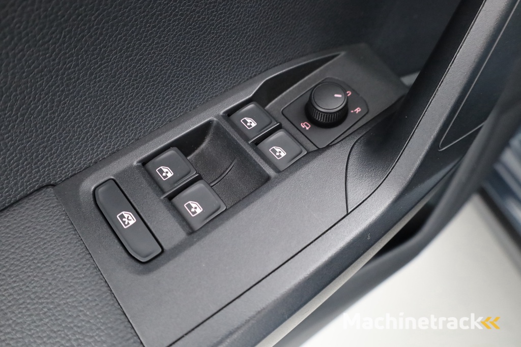 SEAT Arona 1.0 TSI | Navi | Adapt. Cruise | Apple CarPlay | Clima | LED | PDC A