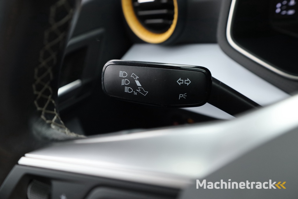 SEAT Arona 1.0 TSI | Navi | Adapt. Cruise | Apple CarPlay | Clima | LED | PDC A