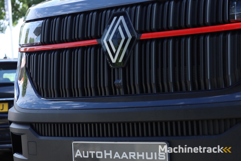 Renault Master T35 2.3 dCi 150 BAKWAGEN Advance | Nw Model | Red | Laadklep | Airco | Cruise | Navi by App | Spoiler