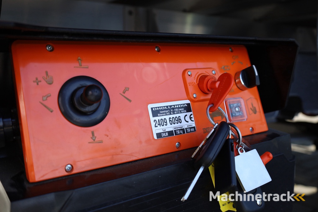 Renault Master T35 2.3 dCi 150 BAKWAGEN Advance | Nw Model | Red | Laadklep | Airco | Cruise | Navi by App | Spoiler